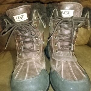 UGG Women's Brown and Black Winter Boots